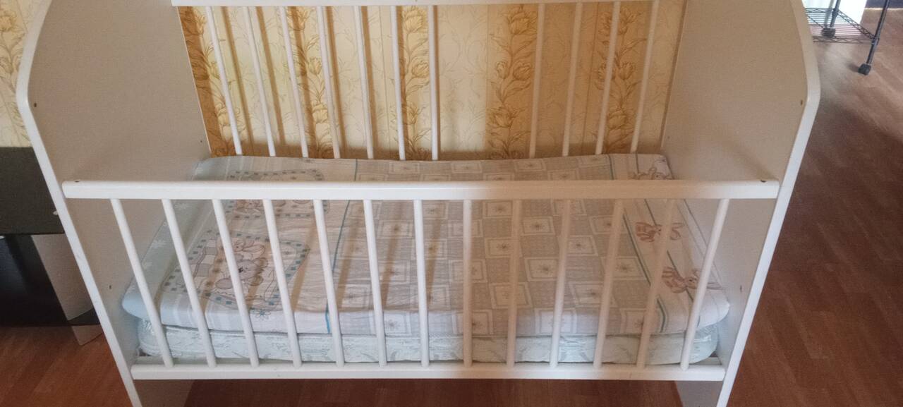 Детская кроватка 