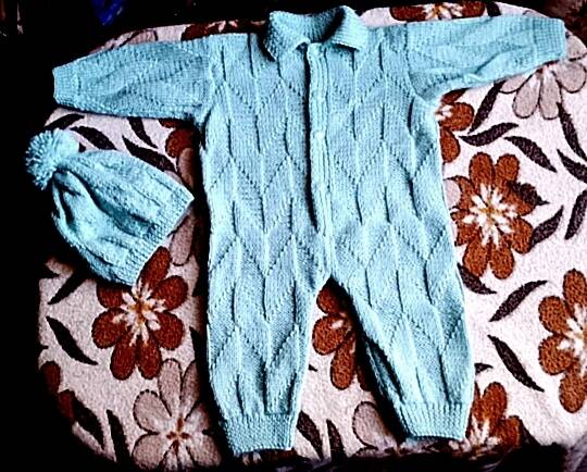 100% шерсть. Вязаный комплект на 7-12 мес.  в Москве фото 1 Личные вещи Москва