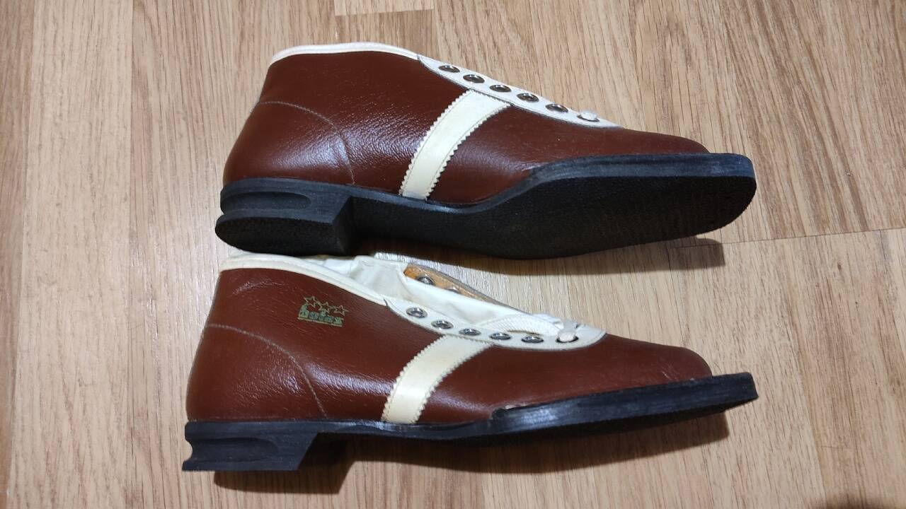 Лыжные ботинки в Санкт-Петербурге фото 3 Увлечения и отдых Санкт-Петербург Лыжные ботинки в Санкт-Петербурге фото 3 Увлечения и отдых Санкт-Петербург