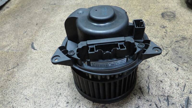 Моторчик печки Ford Mondeo в Санкт-Петербурге фото 1 Транспорт Санкт-Петербург