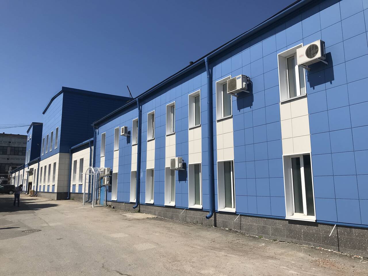 Вентилируемый фасад монтаж  в Санкт-Петербурге фото 6 Услуги Санкт-Петербург