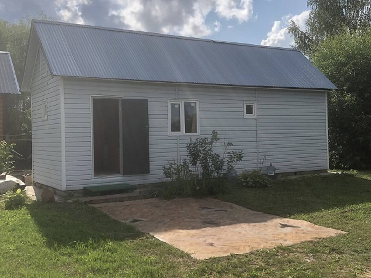 Дача, баня, гараж с участком 13 соток в д.Райки