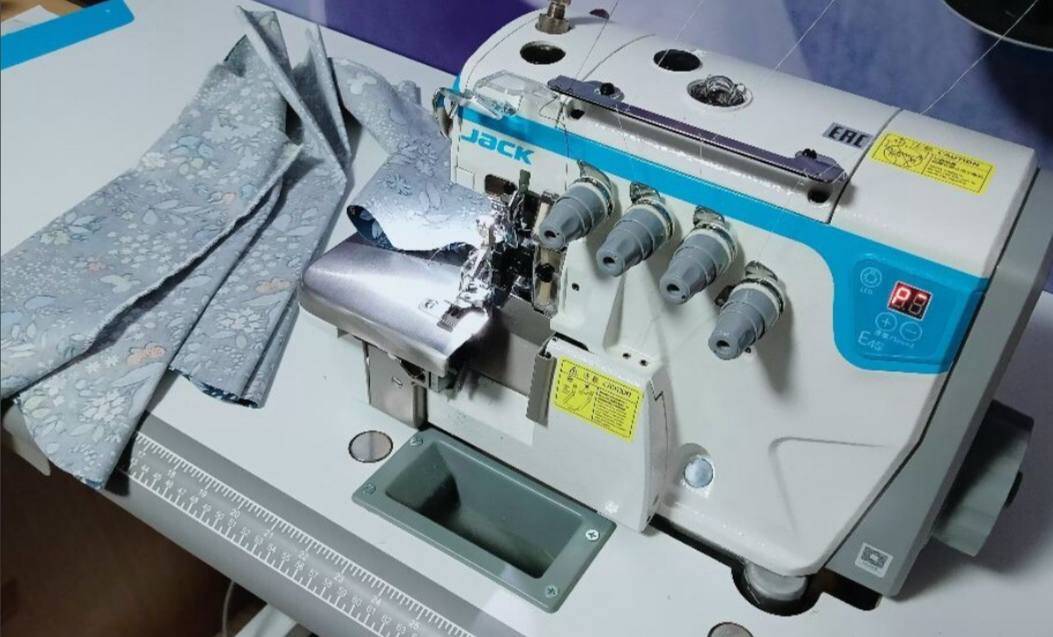 Промышленный оверлок Jack E4S-4-M03/333/Н/М