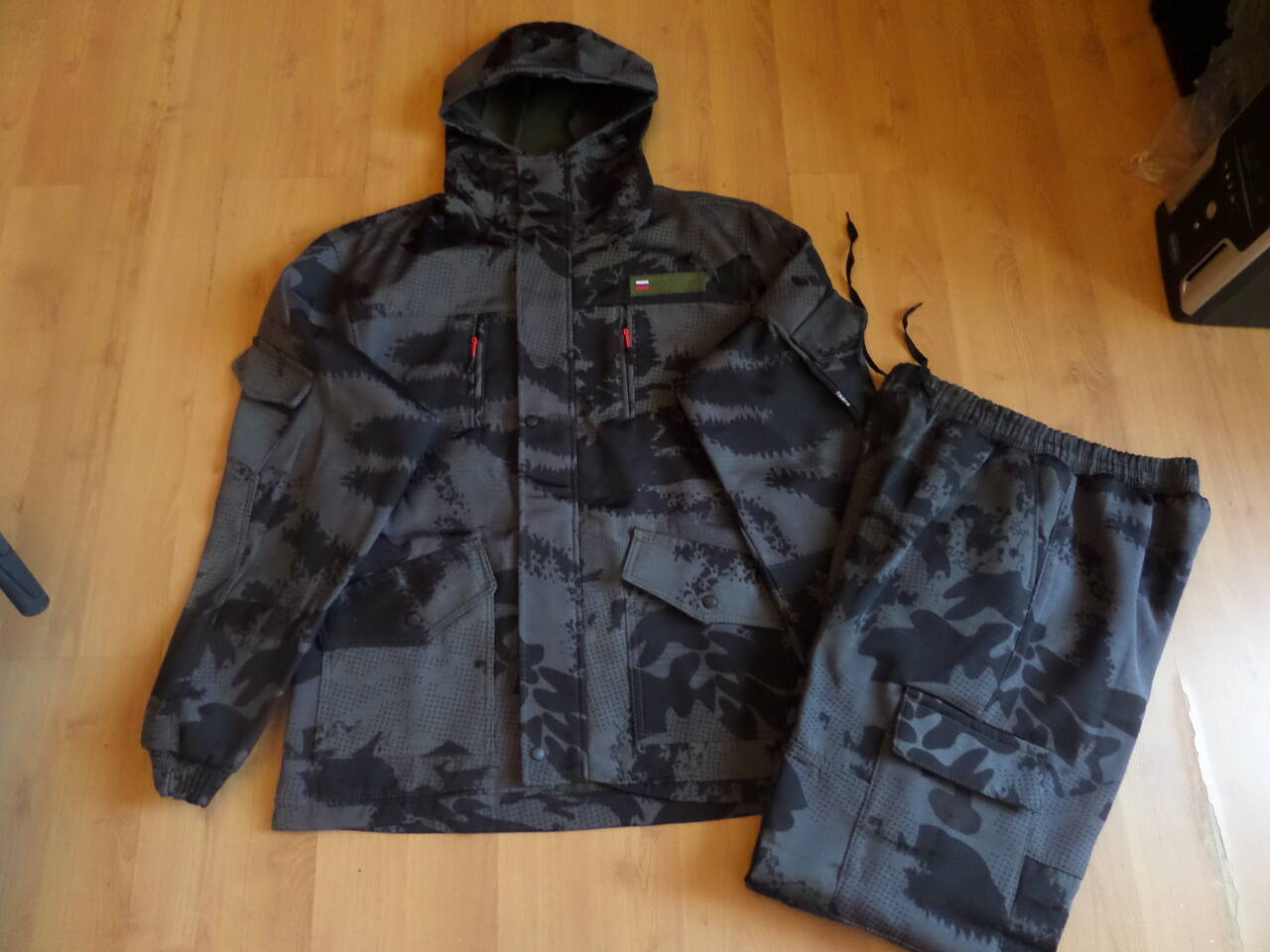 Костюм тактический, для леса и похода. Камуфляжный.