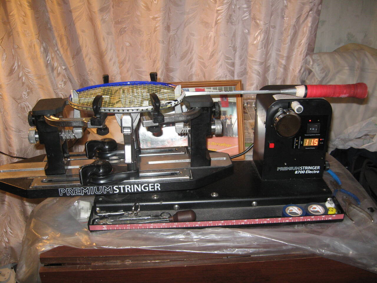 Натяжка теннисных и бадминтонных ракеток в Санкт-Петербурге фото 2 Увлечения и отдых Санкт-Петербург