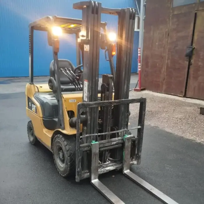 Дизельный погрузчик CAT DP15NT, 1500кг в Санкт-Петербурге фото 5 Транспорт Санкт-Петербург