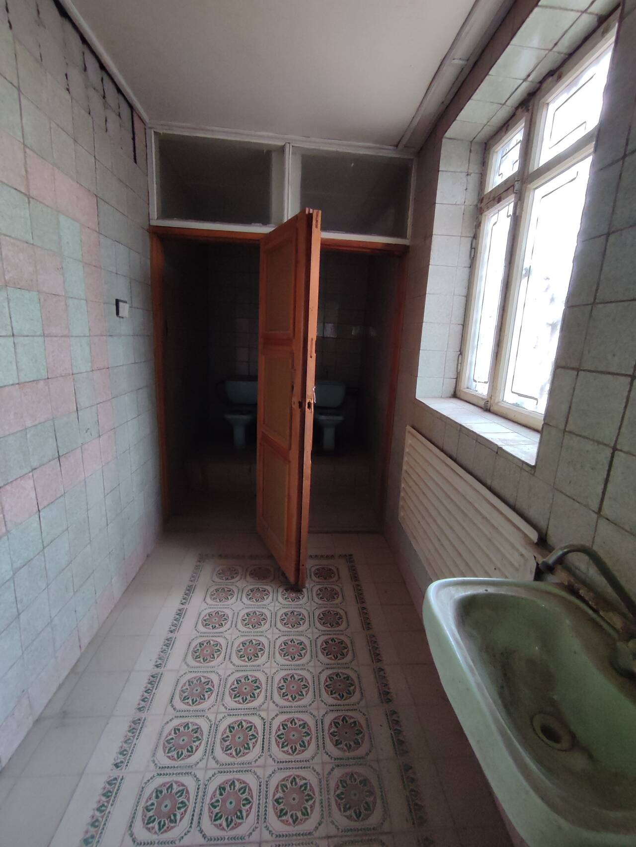 Продается коммерческая недвижимость 266 кв.м.  в центре г. Старый Крым . в Старом Крыме фото 3 Недвижимость Старый Крым