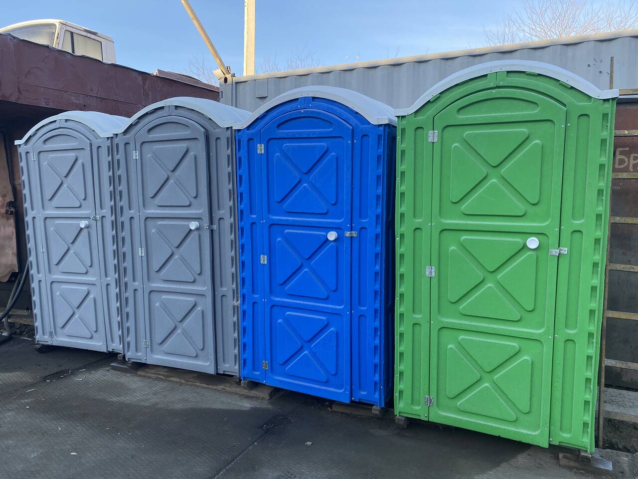 Мобильная туалетная кабина