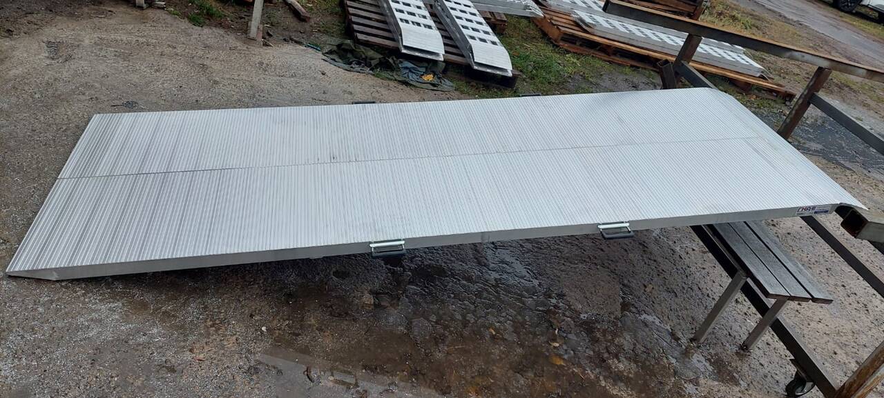 Мост погрузочный ГКА 350.100.4/4KM  в Москве фото 2 Транспорт Москва