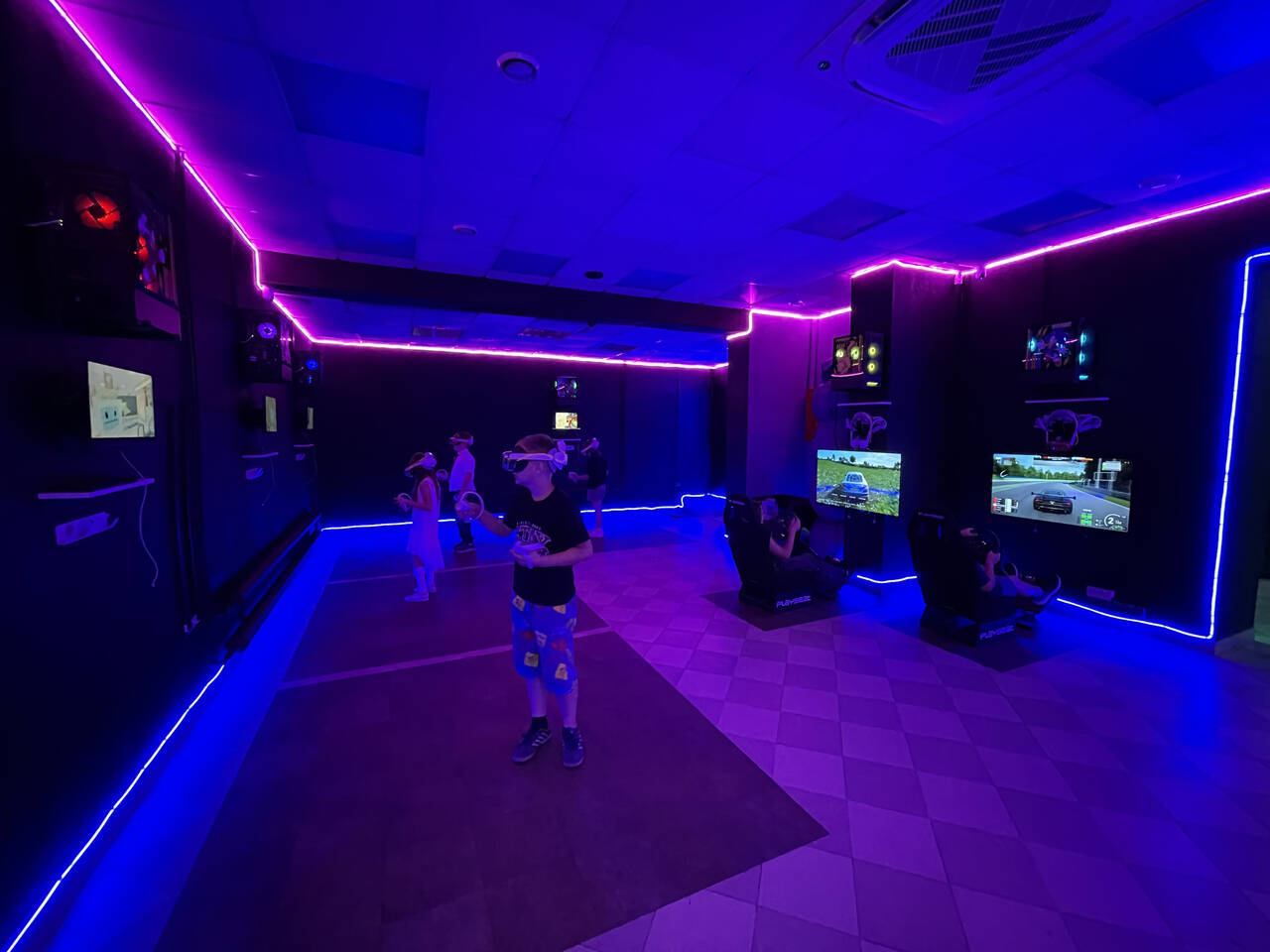 Клуб виртуальной реальности в Воронеже фото 4 Услуги Воронеж Клуб виртуальной реальности в Воронеже фото 4 Услуги Воронеж