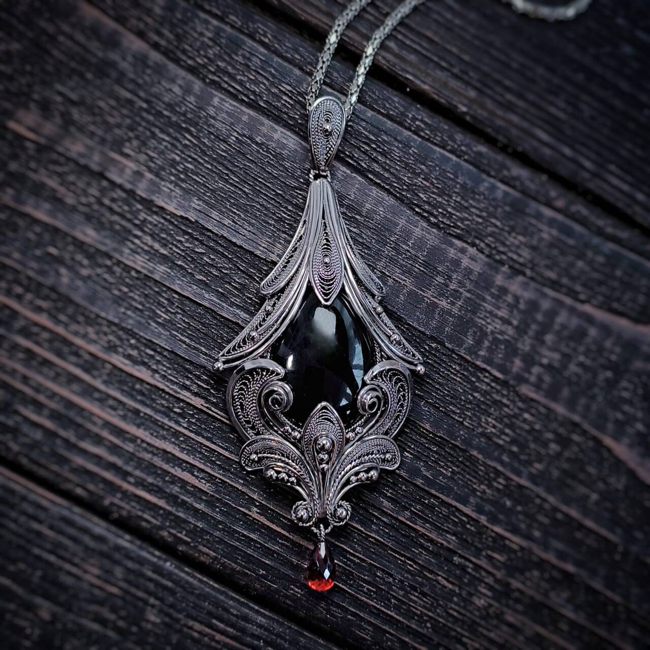 Кулон подарок с магическим и лечебным эффектом 