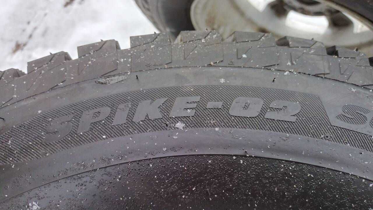 Bridgestone Blizzak Spike-02 SUV 265/70 R16 112T в Санкт-Петербурге фото 7 Транспорт Санкт-Петербург