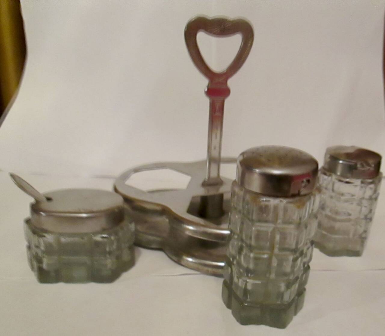 Набор для специй на подставке, СССР, 1960-70гг в Екатеринбурге фото 3 Для дома и дачи Екатеринбург Набор для специй на подставке, СССР, 1960-70гг в Екатеринбурге фото 3 Для дома и дачи Екатеринбург