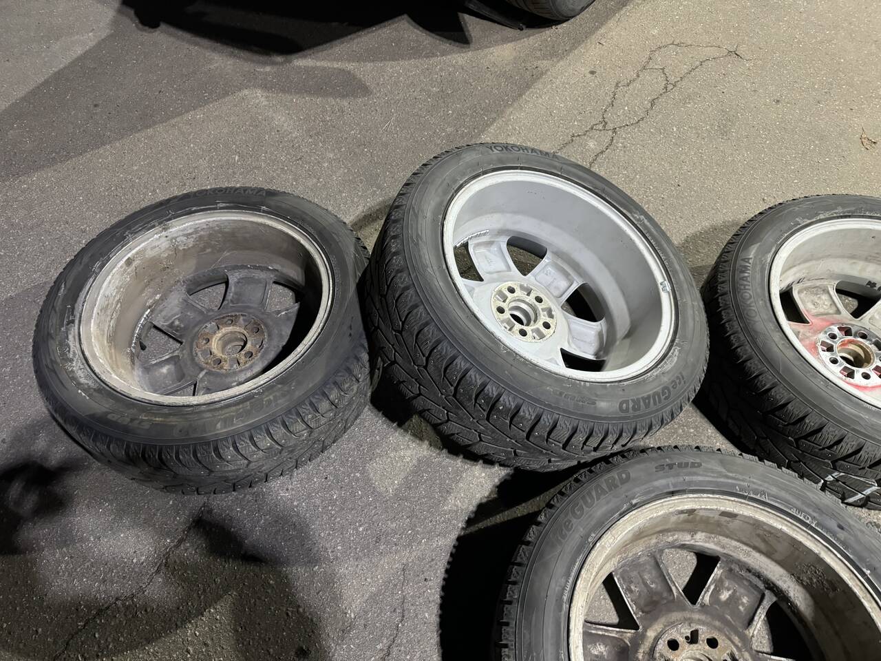 Комплект дисков и шин yokohama в Санкт-Петербурге фото 4 Транспорт Санкт-Петербург