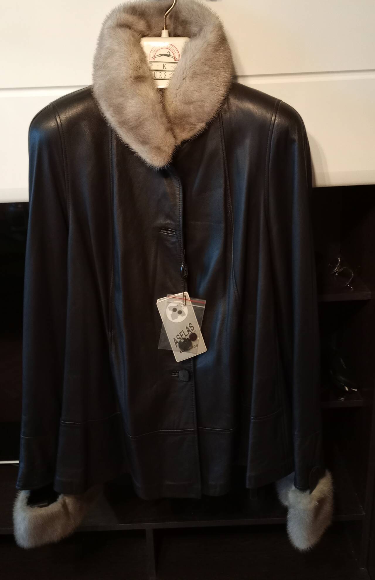 Куртка кожаная демисизонная в Химах фото 1 Личные вещи Химки Куртка кожаная демисизонная в Химах фото 1 Личные вещи Химки