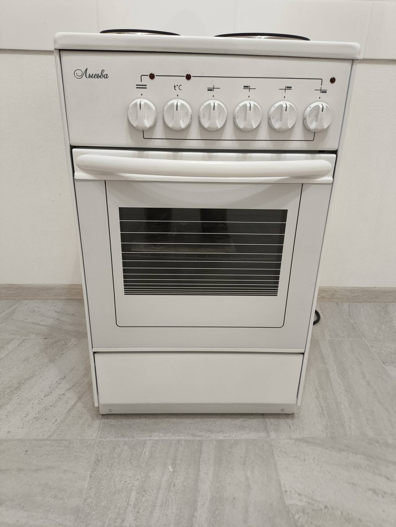 Продам электрическую плиту