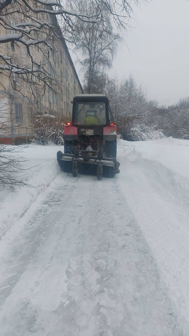 Аренда трактор мтз 82 с щеткой в Санкт-Петербурге фото 7 Услуги Санкт-Петербург