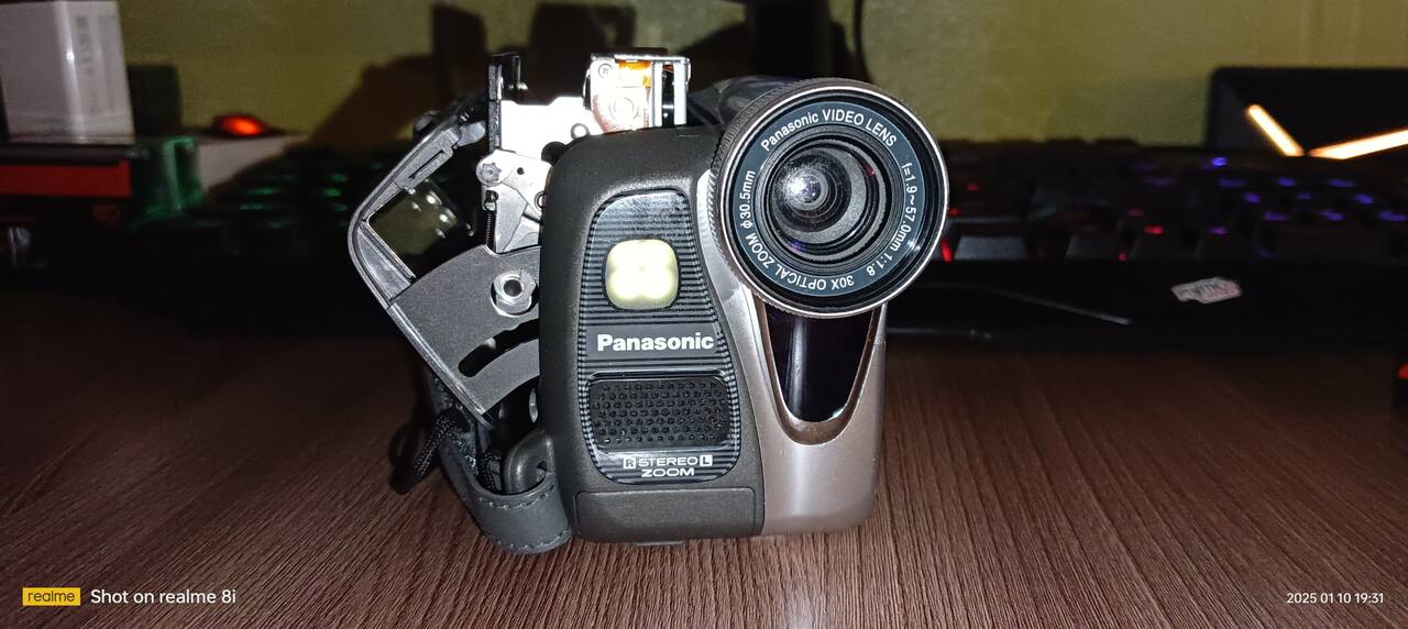 Видеокамера Panasonic NV-GS35 