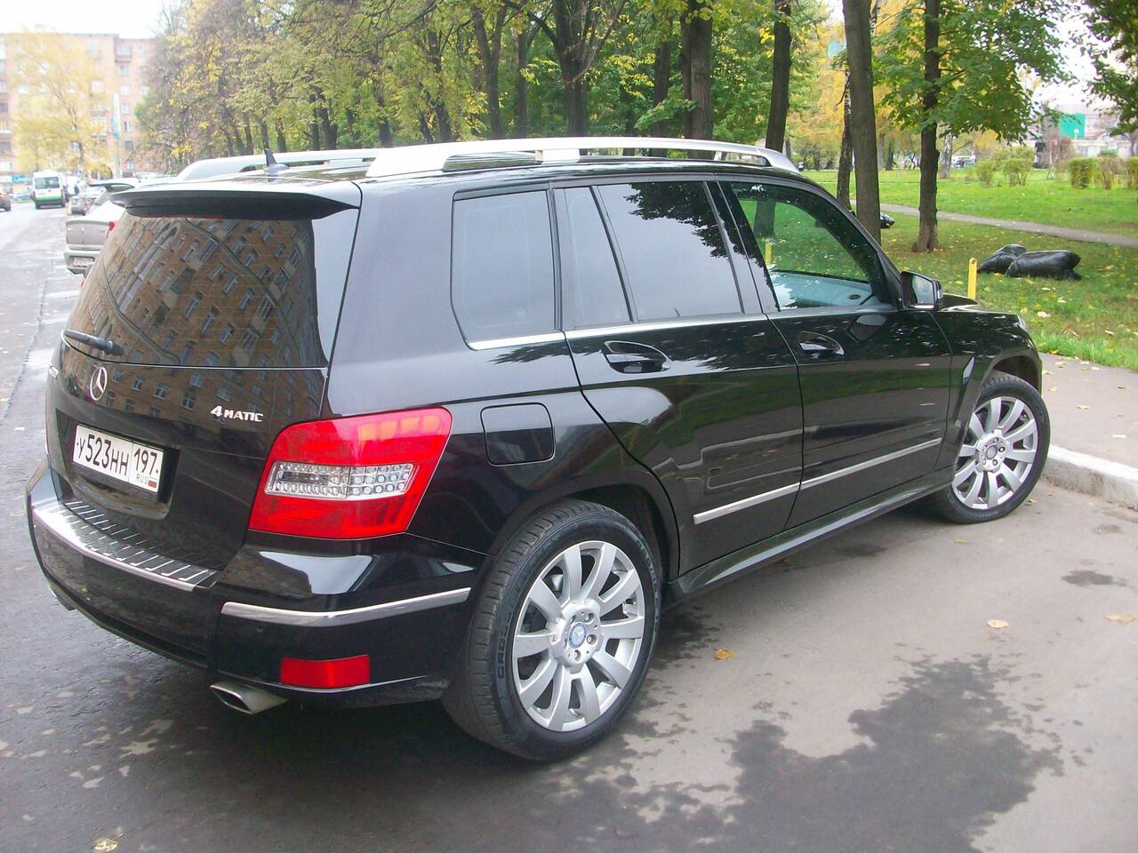Продаю Mersedes GLK-300 2011г