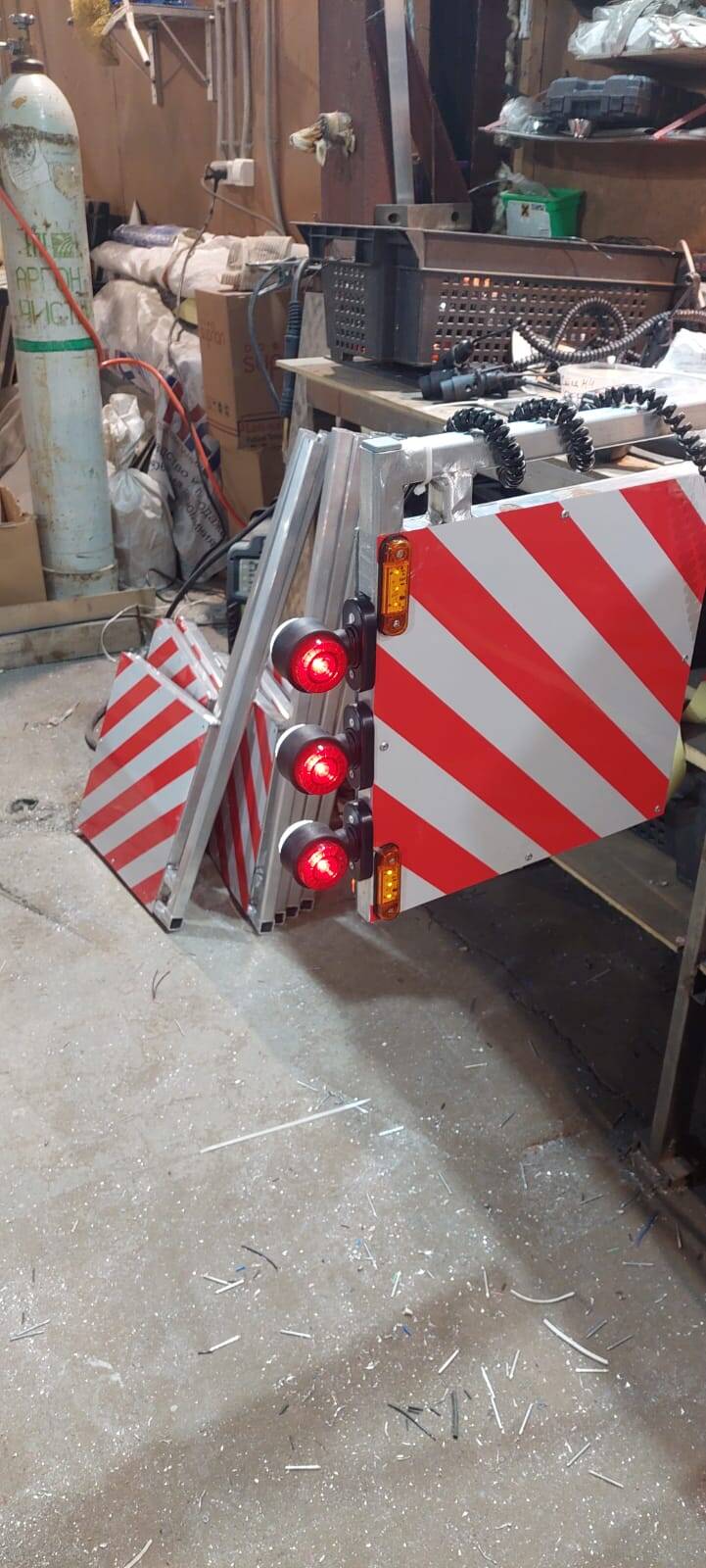 Опознавательный знак «Крупногабаритный груз»  в Санкт-Петербурге фото 1 Транспорт Санкт-Петербург