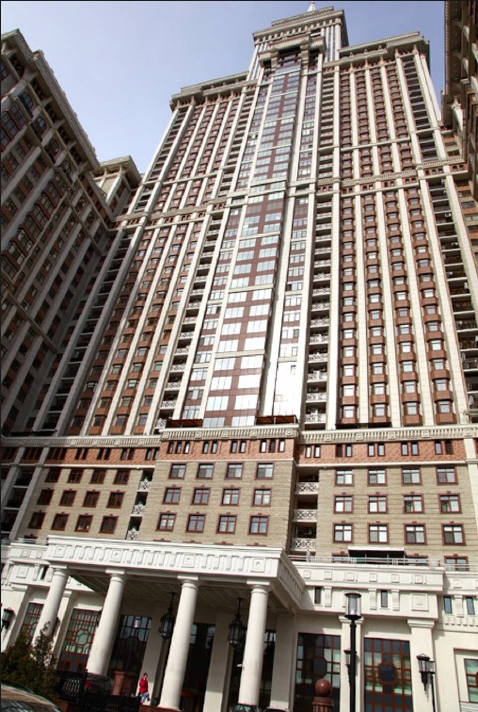 Сдам машиноместо в ЖК Триумф Палас