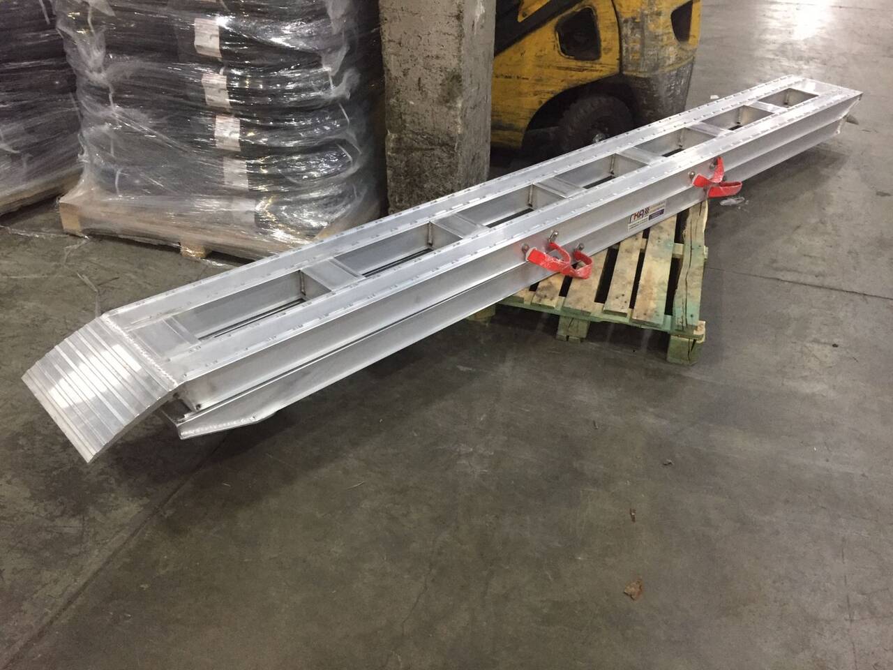 Аппарели 3 метра, 5000 кг, от производителя   в Москве фото 1 Транспорт Москва