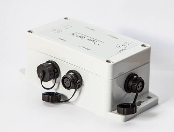 IP68 (IP67) DMX сплиттер 3 выхода с двойной гальванической развязкой и индикаторами в Москве фото 2 Для дома и дачи Москва