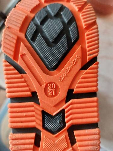 Сноубутсы Gusti для детей сделаны из водоотталкивающего прочного материала.  в Москве фото 4 Личные вещи Москва