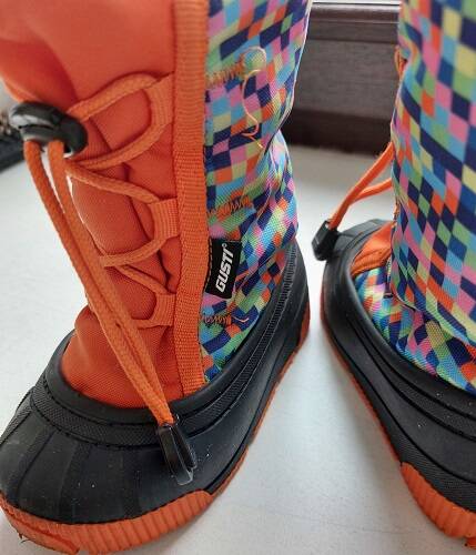 Сноубутсы Gusti для детей сделаны из водоотталкивающего прочного материала.  в Москве фото 3 Личные вещи Москва