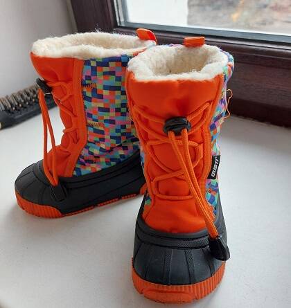 Сноубутсы Gusti для детей сделаны из водоотталкивающего прочного материала.  в Москве фото 5 Личные вещи Москва