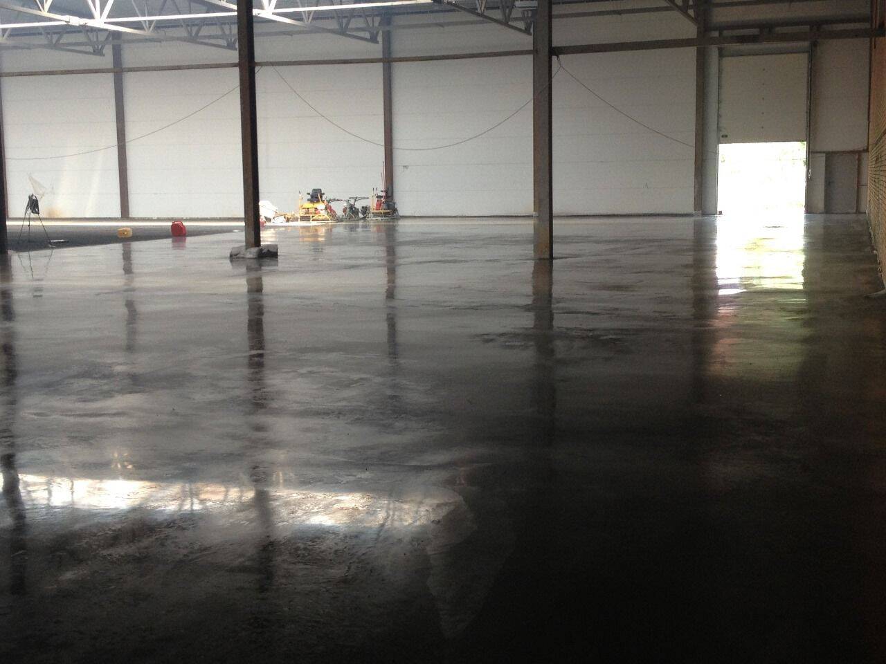 Промышленные бетонные полы с топпингом в Балашихе фото 3 Услуги Балашиха Промышленные бетонные полы с топпингом в Балашихе фото 3 Услуги Балашиха