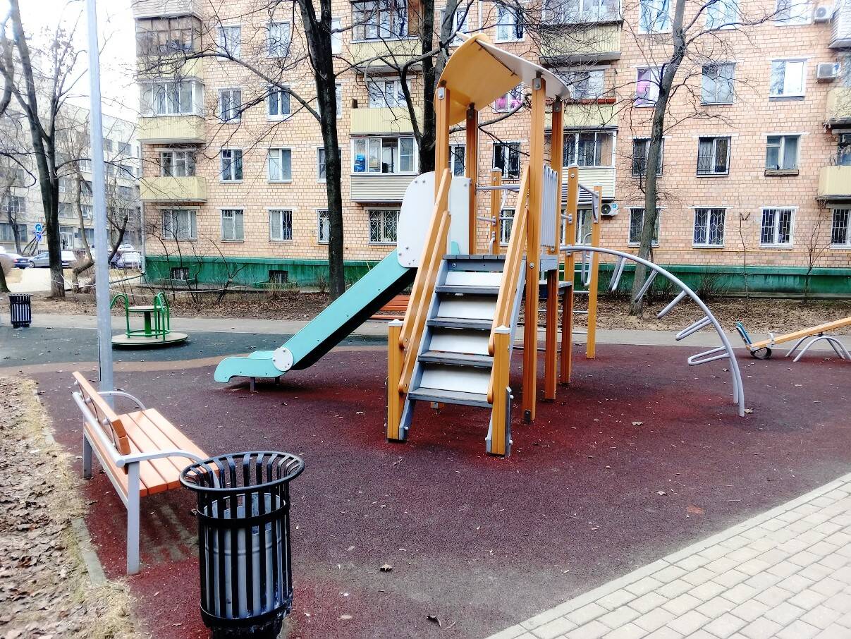 Установка детских площадок в Москве. Благоустройство парков. Монтаж МАФ в Москве фото 6 Услуги Москва
