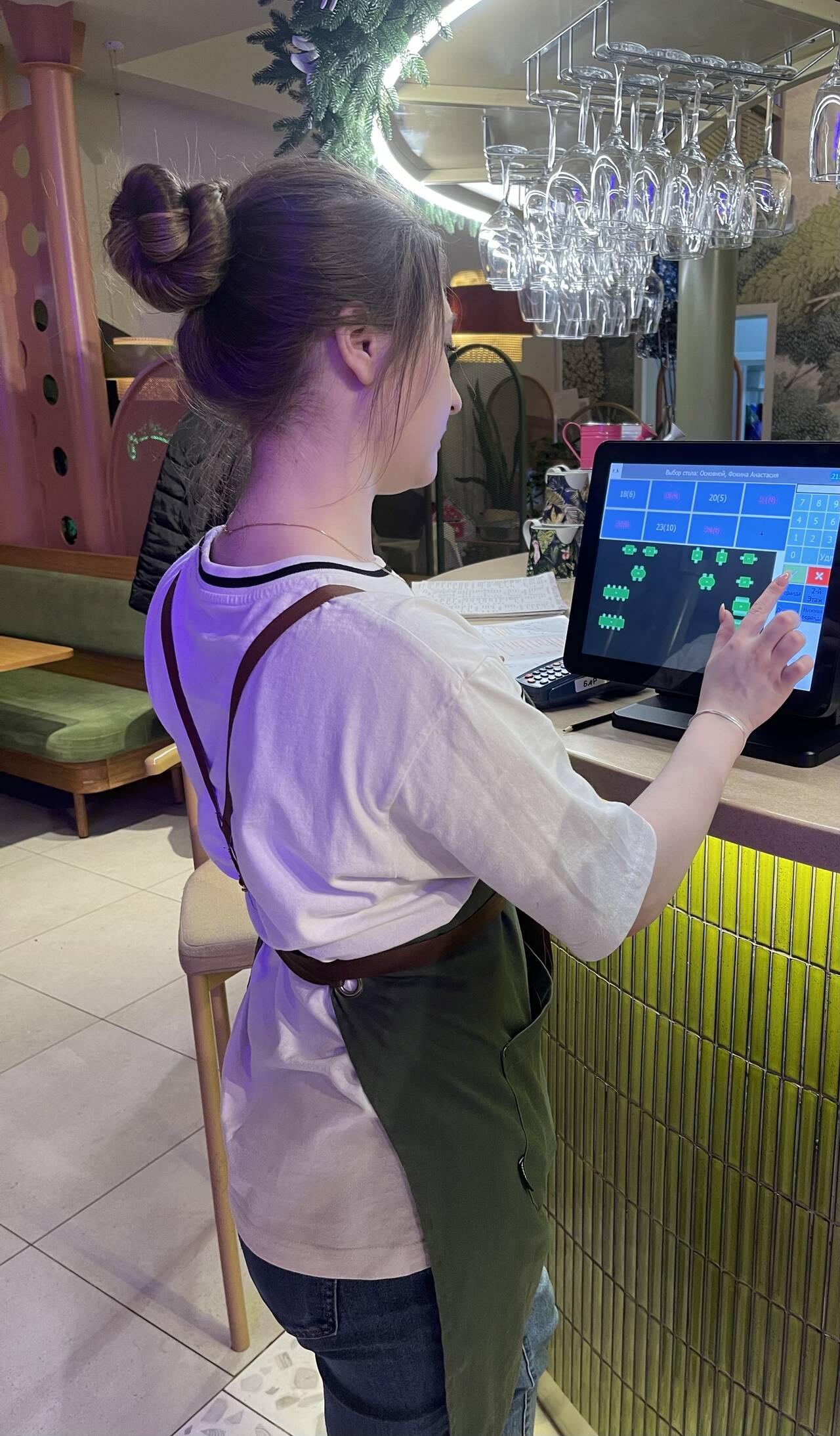 Официанты на мероприятие  в Москве фото 2 Услуги Москва