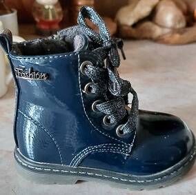 Детские  демисезонные тёмно-синие лакированные ботинки в Москве фото 5 Личные вещи Москва