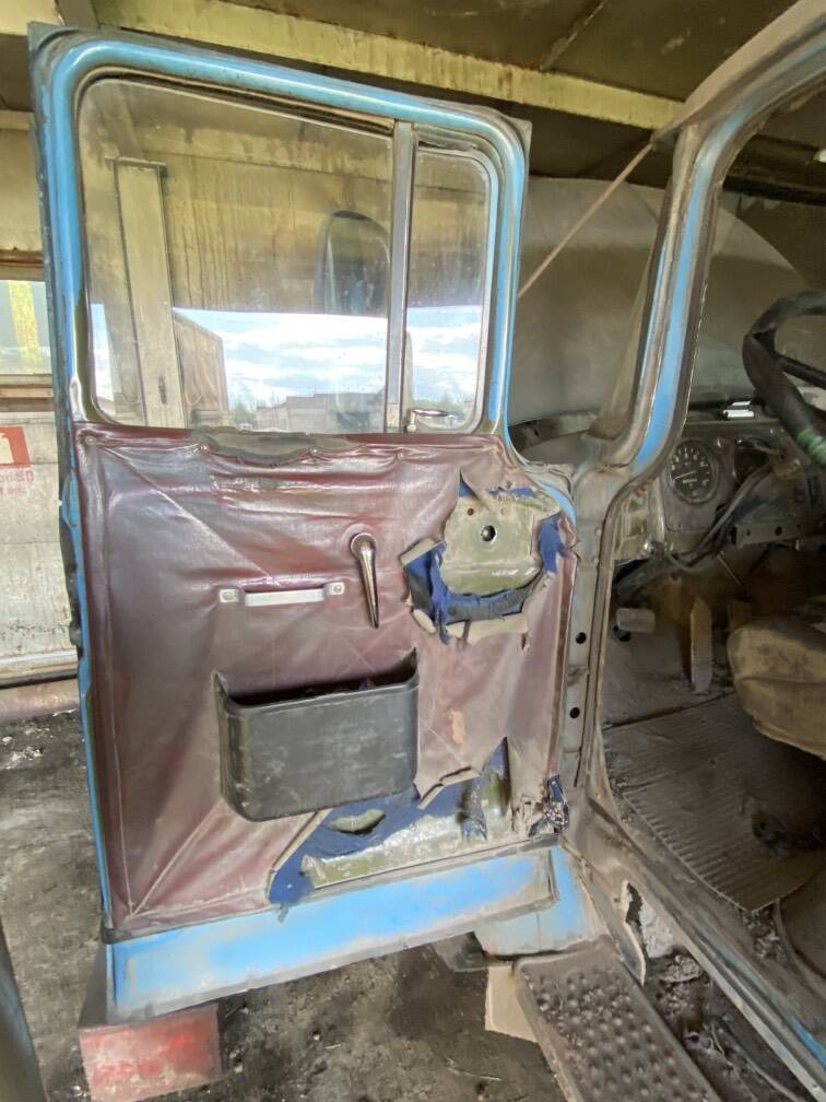 Продается ЗИЛ 441510 в Братске фото 6 Транспорт Братск Продается ЗИЛ 441510 в Братске фото 6 Транспорт Братск