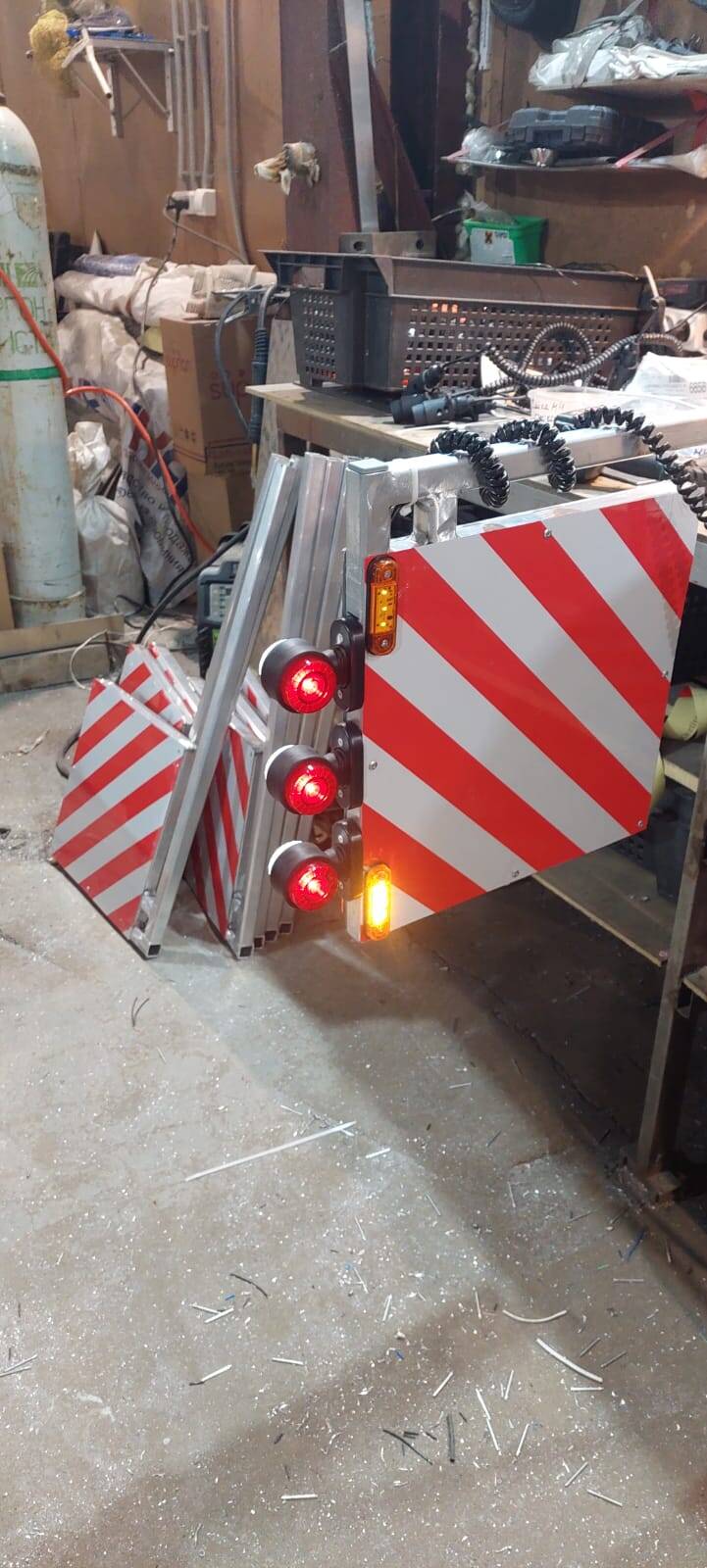 Производство и продаже знаков негабарита 400х400 мм  в Донецке фото 2 Транспорт Донецк