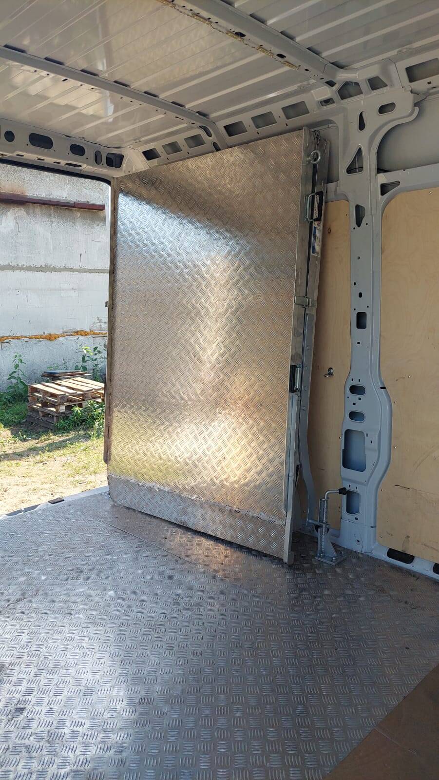 Трап алюминиевый складной стационарный в Калуге фото 3 Транспорт Калуга Трап алюминиевый складной стационарный в Калуге фото 3 Транспорт Калуга