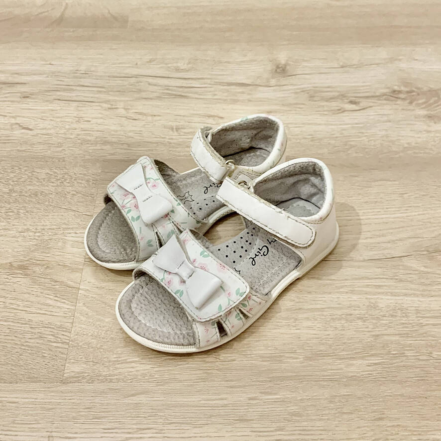 Детские белые сандалии для девочек, 25 размер в Санкт-Петербурге фото 3 Личные вещи Санкт-Петербург