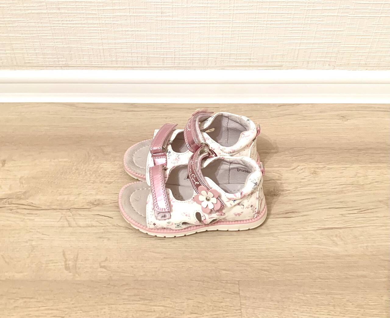 Детские сандалии для девочек, 25 размер в Санкт-Петербурге фото 3 Личные вещи Санкт-Петербург