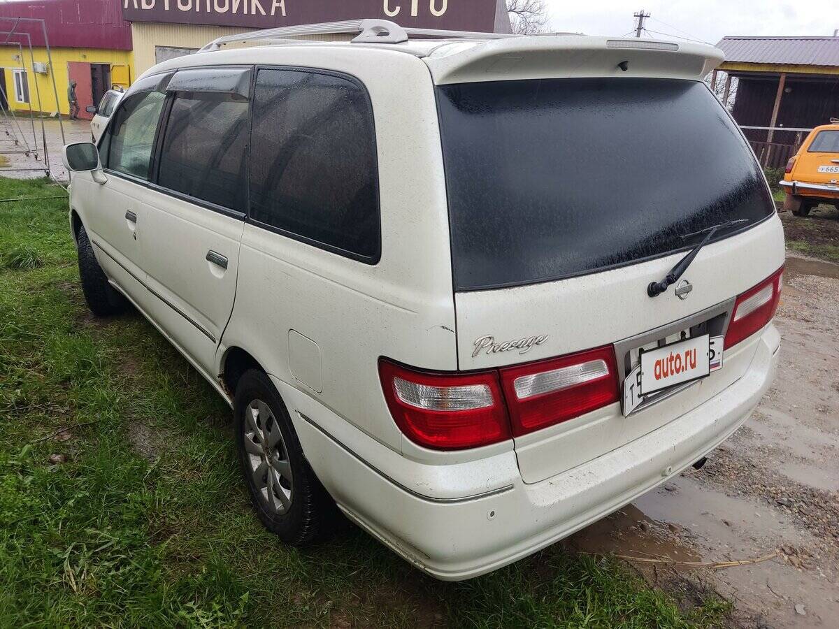 Nissan Presage, 1999