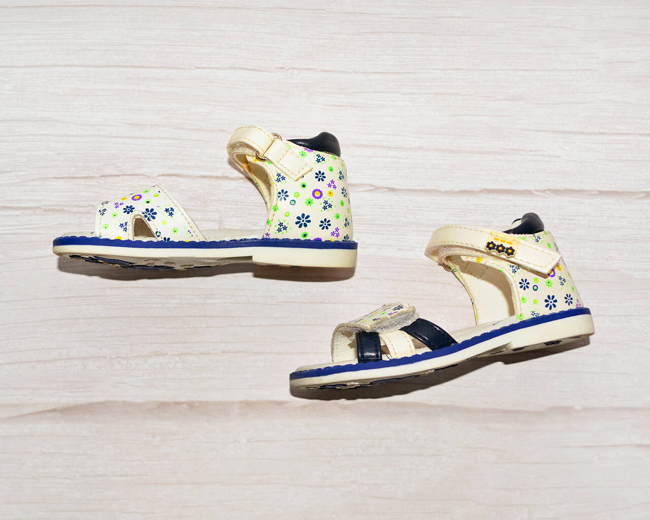 Сандалии для девочки, НАТУР. кожа, бренд - Tom.miki, ОРИГИНАЛ в Санкт-Петербурге фото 2 Личные вещи Санкт-Петербург