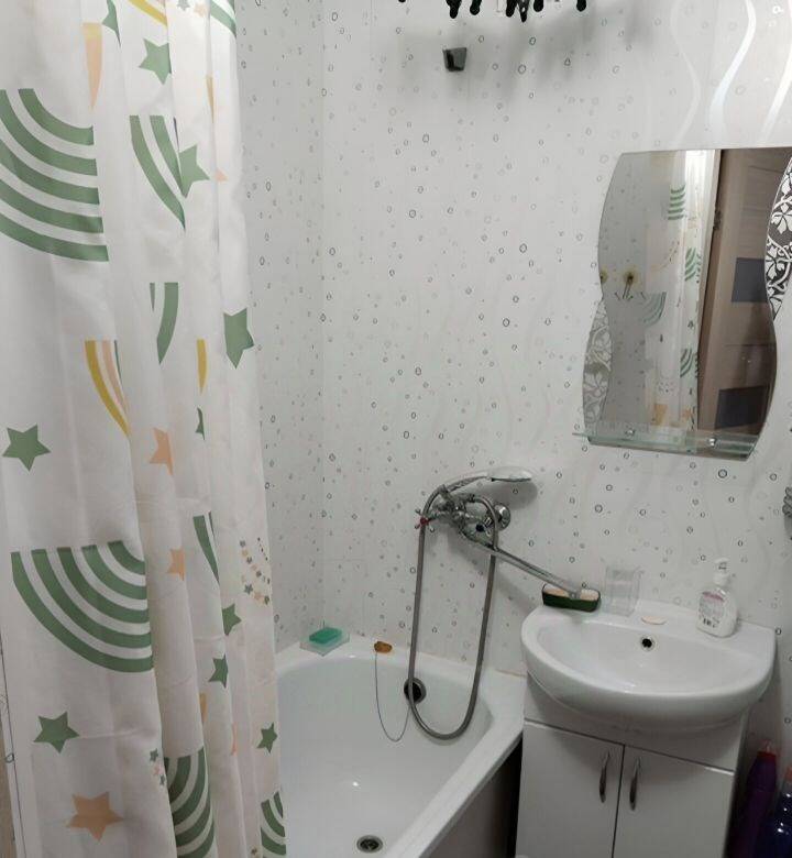 сдаю 2 комнатную квартиру