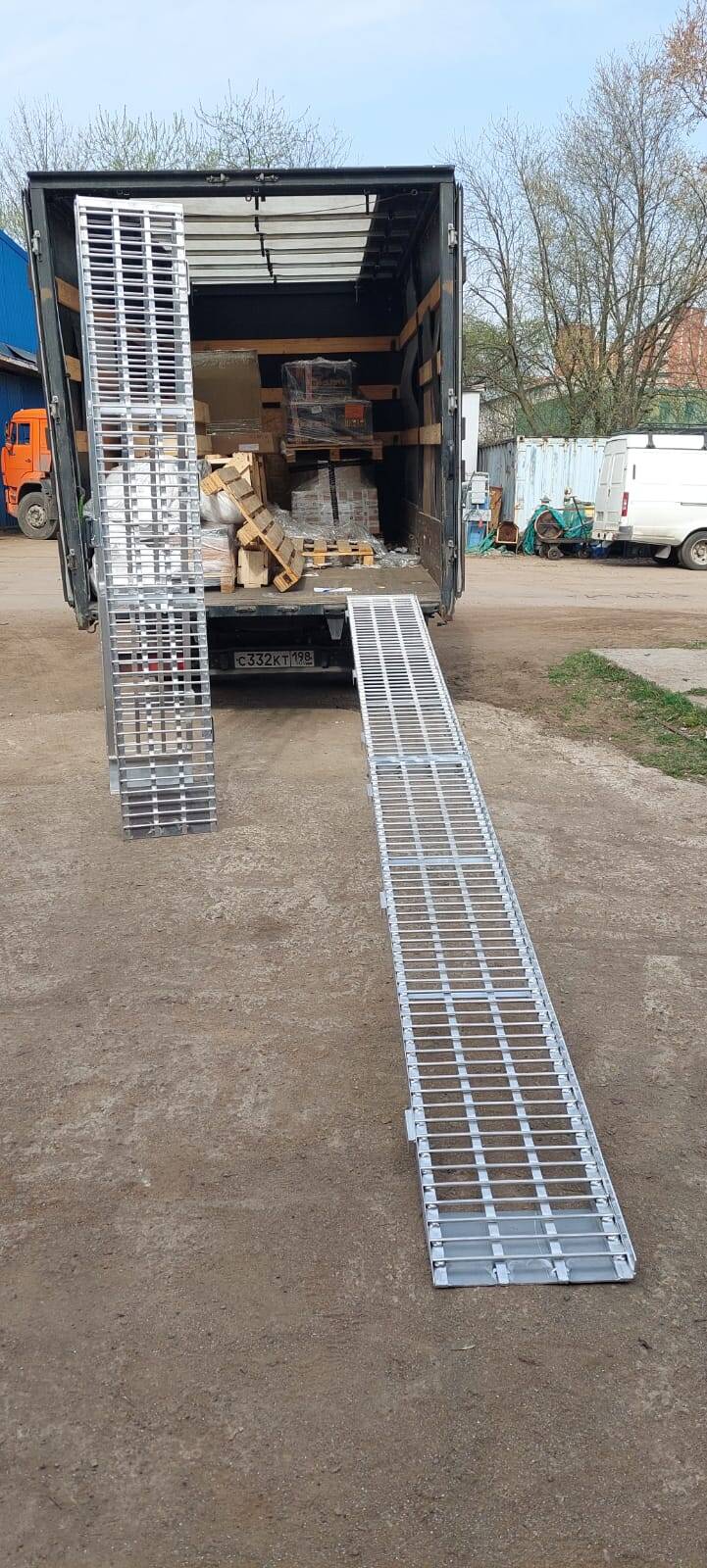 Аппарели складные для грузового авто  