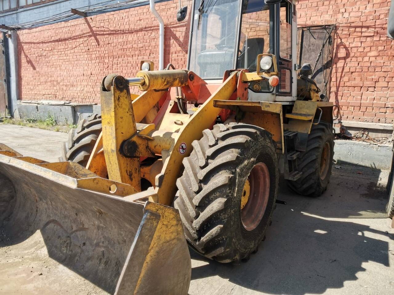 Продается фронтальный погрузчик Амкодор ТО-18Б2