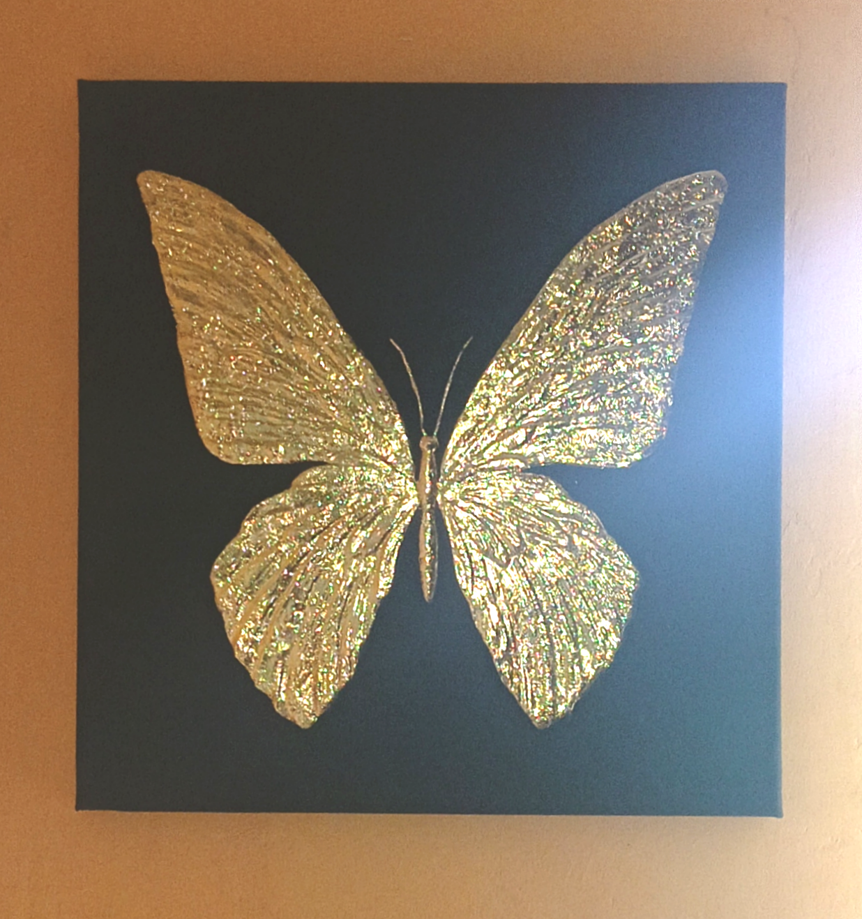      "Золотая бабочка" на черном  фоне-  картина в стиле wellness-art  в Москве фото 2 Для дома и дачи Москва