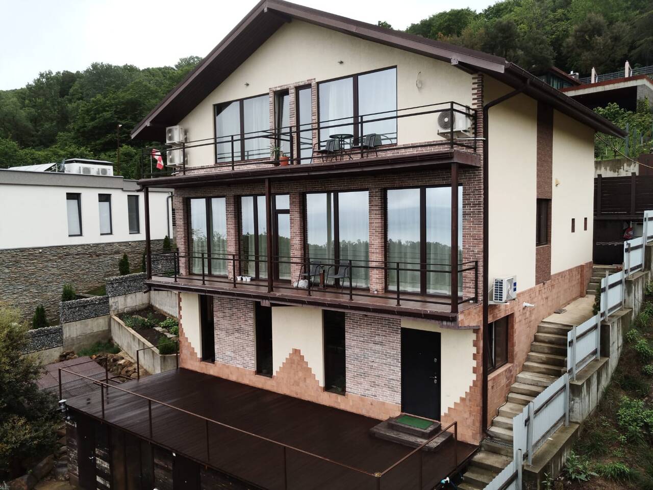 Дом с видом на море, горы, Адлер и Кудепсту в Сочи фото 5 Недвижимость Сочи Дом с видом на море, горы, Адлер и Кудепсту в Сочи фото 5 Недвижимость Сочи