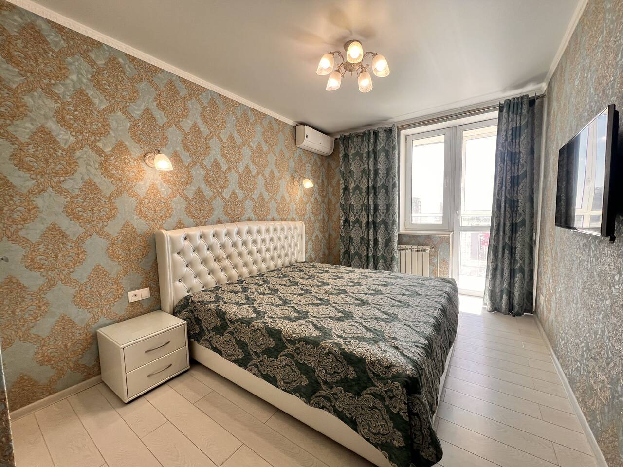 Бархатный сезон на Карла Маркса