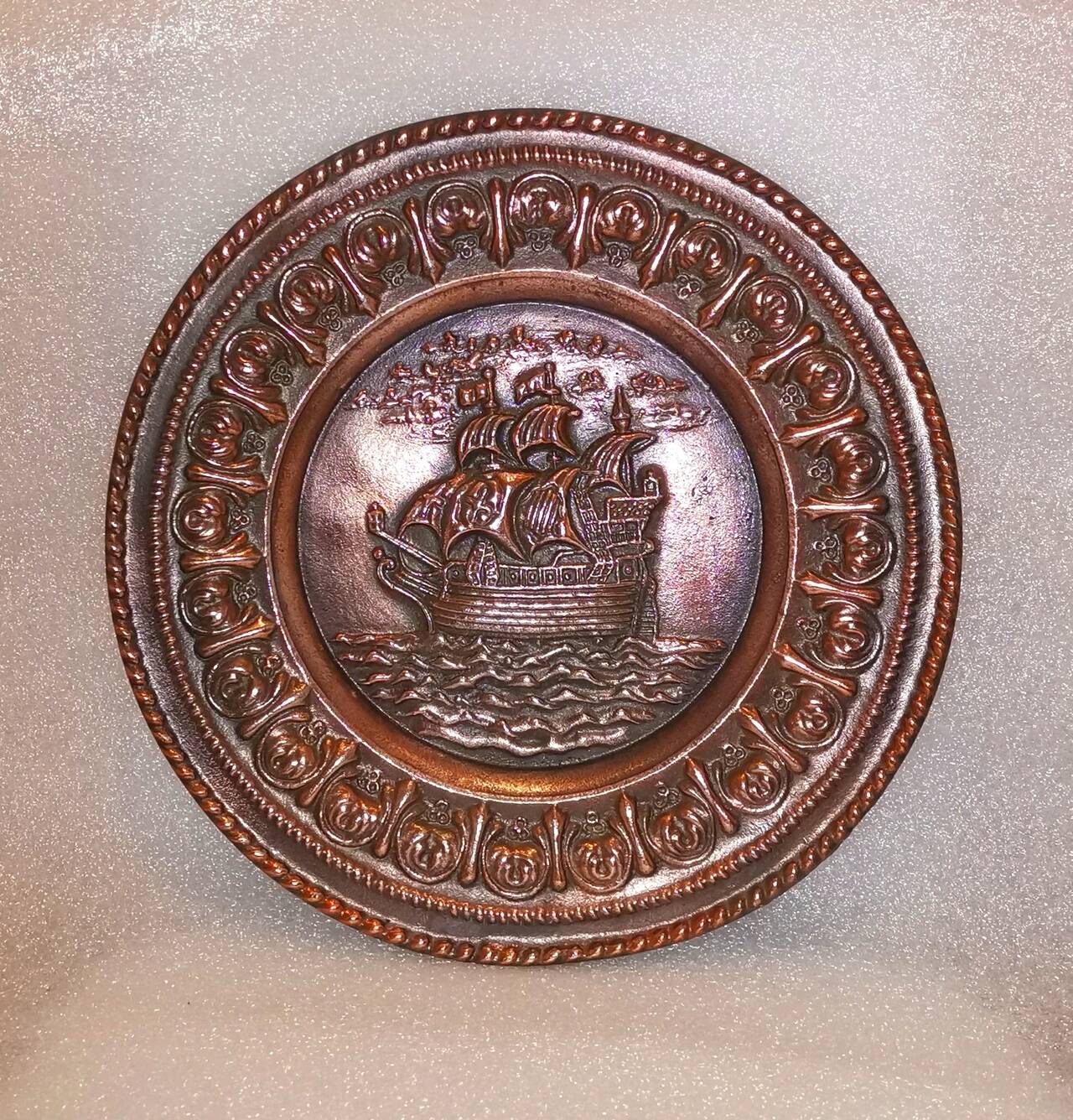 Борельеф фрегат. Медь. 20 век. Морская