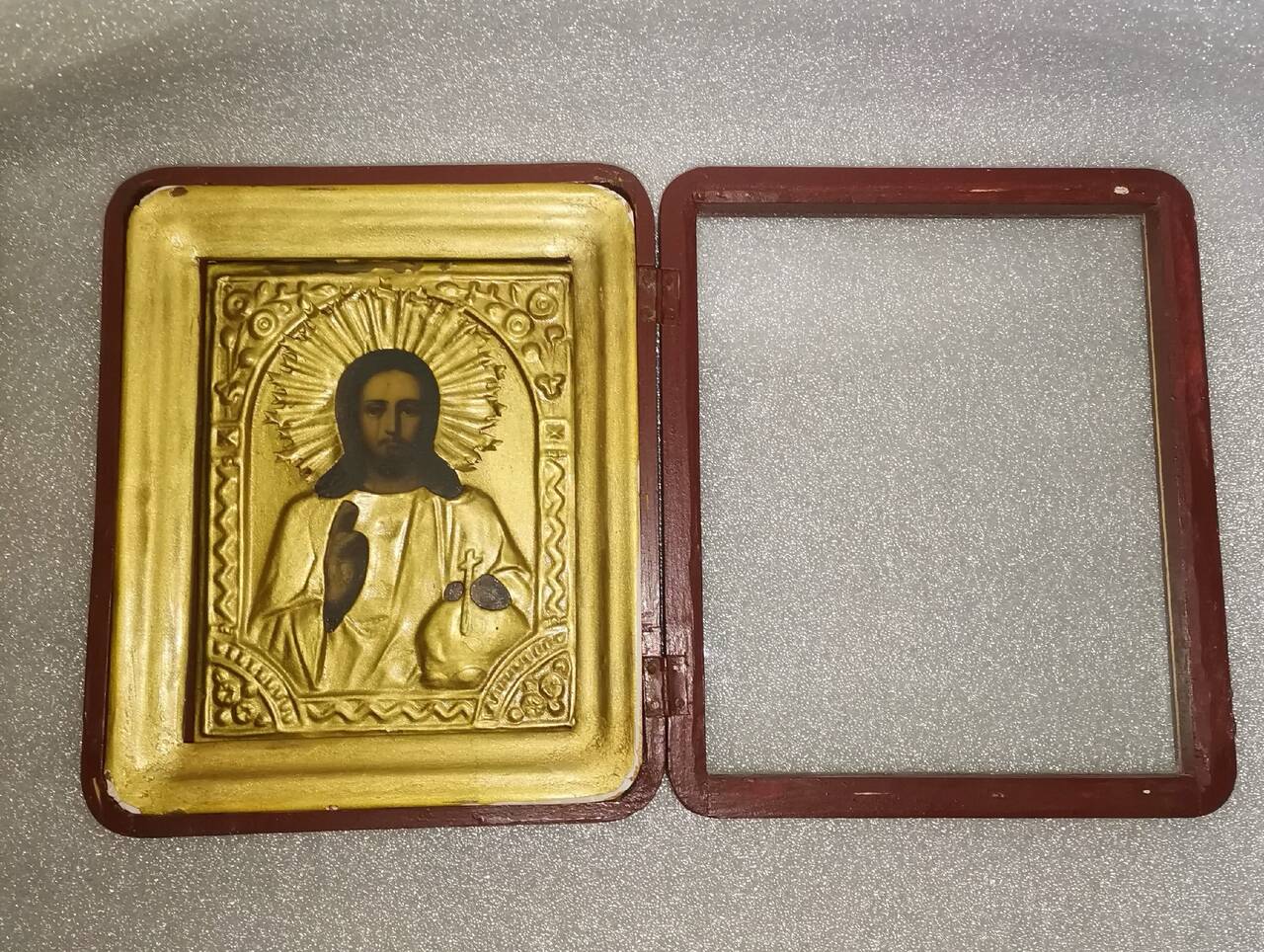 Старинная икона: Господь Вседержитель. Оклад. Киот в Ростове-на-Дону фото 2 Для дома и дачи Ростов-на-Дону Старинная икона: Господь Вседержитель. Оклад. Киот в Ростове-на-Дону фото 2 Для дома и дачи Ростов-на-Дону