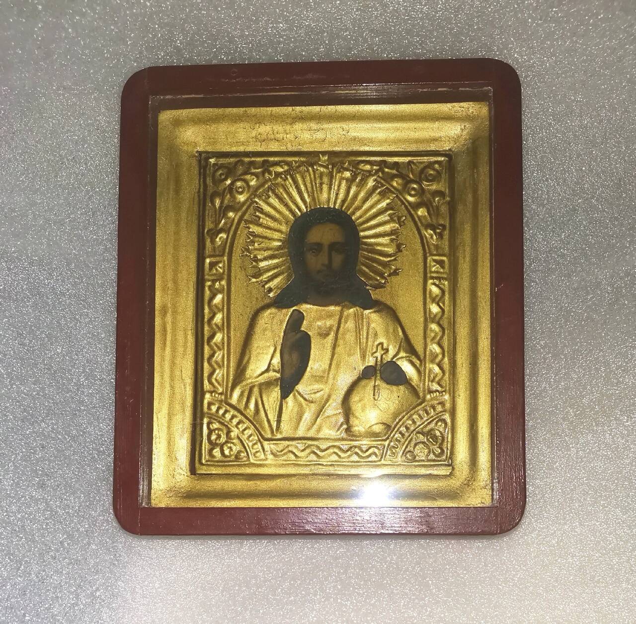 Старинная икона: Господь Вседержитель. Оклад. Киот